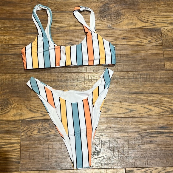 Striped High Cut Bikini Size Medium - Picture 2 of 3